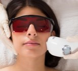 טיפול פוטותרפי לאקנה - תמונת אווירה